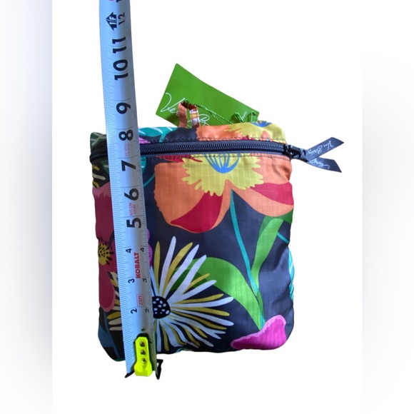 New Vera Bradley Tote Bag. Great Holiday Gift 🎁 - Picture 2 of 4